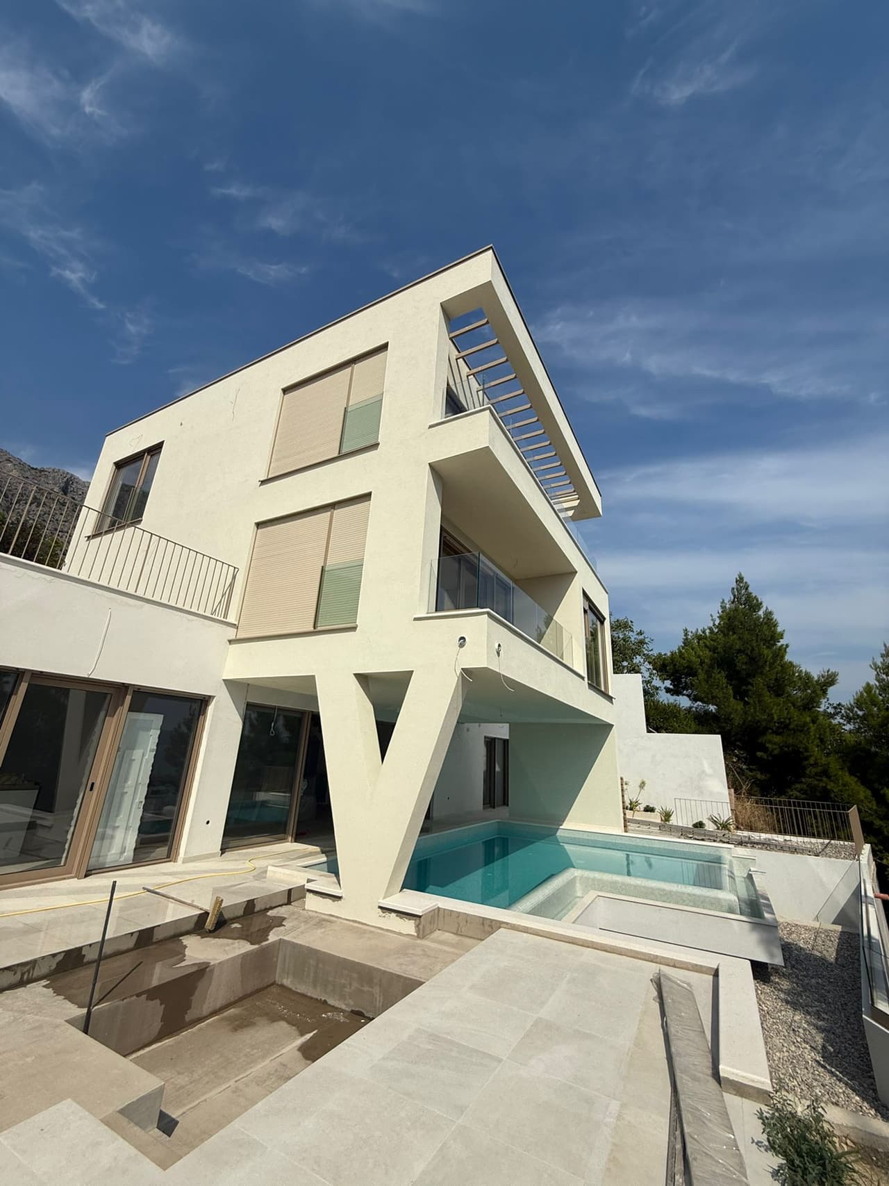 NOVA LUKSUZNA VILLA-LOKVA ROGOZNICA-50M OD MORA!