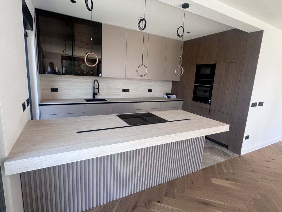 Podstrana luksuzna vila, blizina mora!