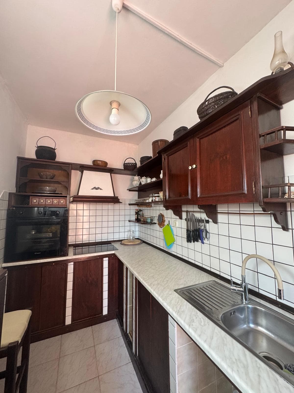 Čiovo, Mastrinka – samostojeća kuća 70 m od mora s velikim potencijalom !!
