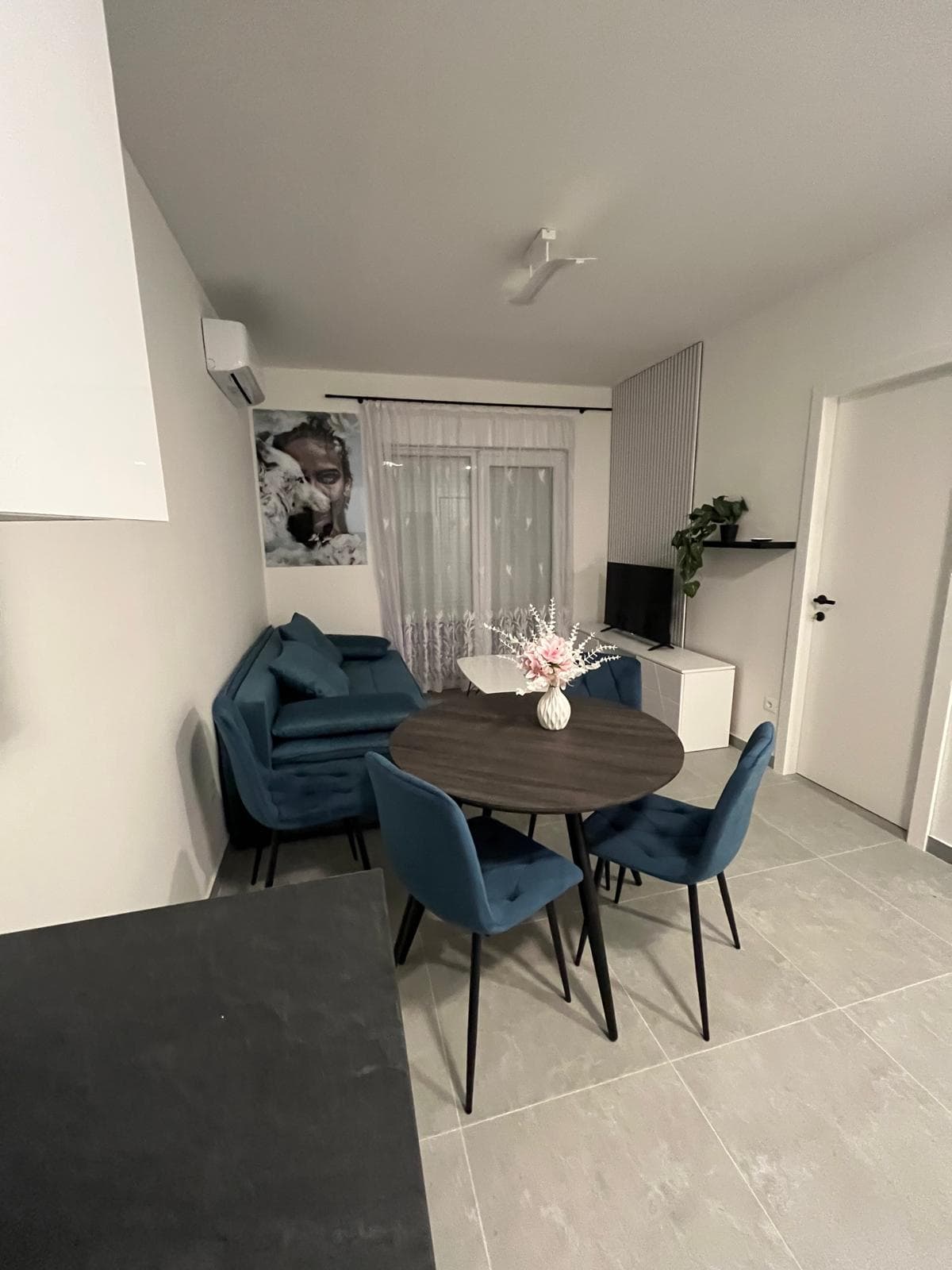 VISOKA, SPLIT-JEDNOSOBAN STAN+GPM dugoročno-prvo useljenje!