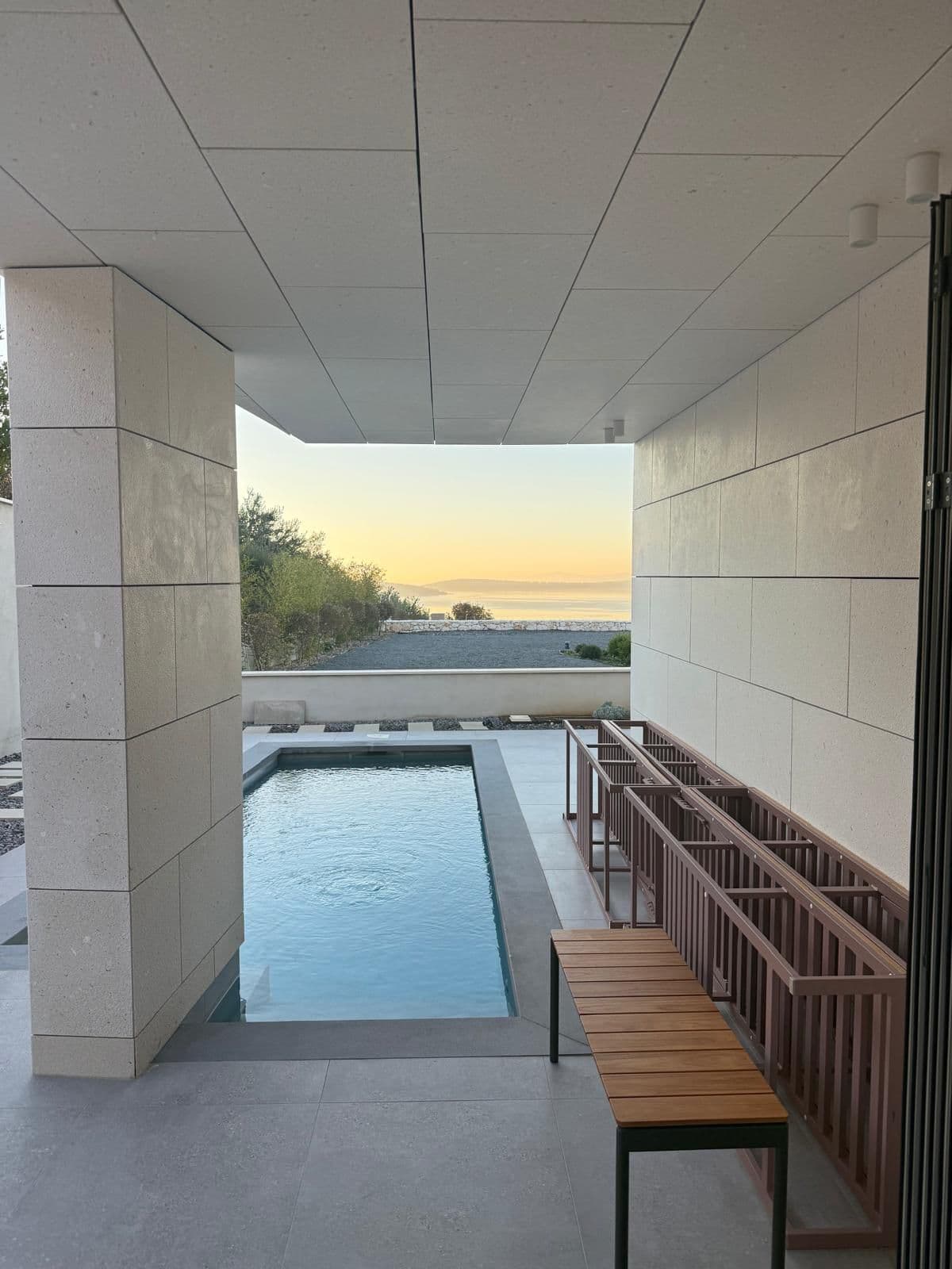 Kambelovac VILLA prvo useljenje najam dugoročno!