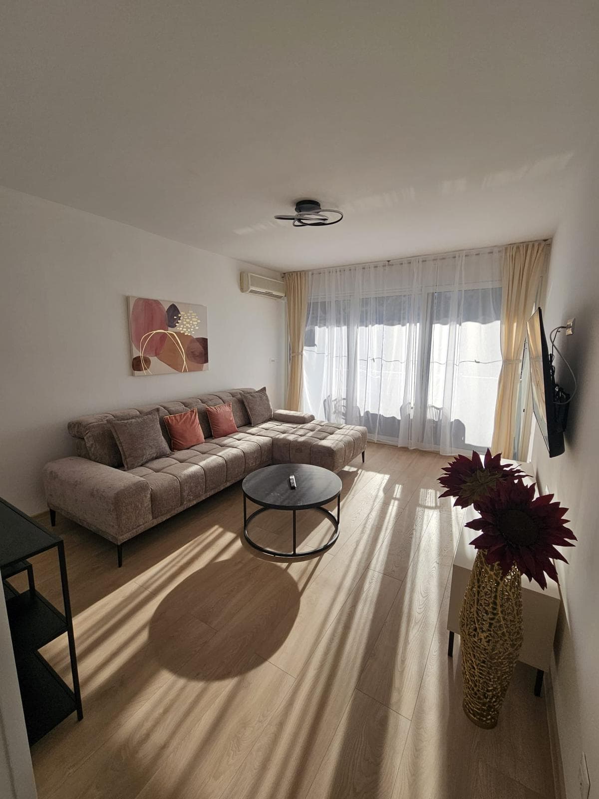 KOCUNAR, SPLIT-DVOSOBAN STAN 72M2-DUGOROČNO!