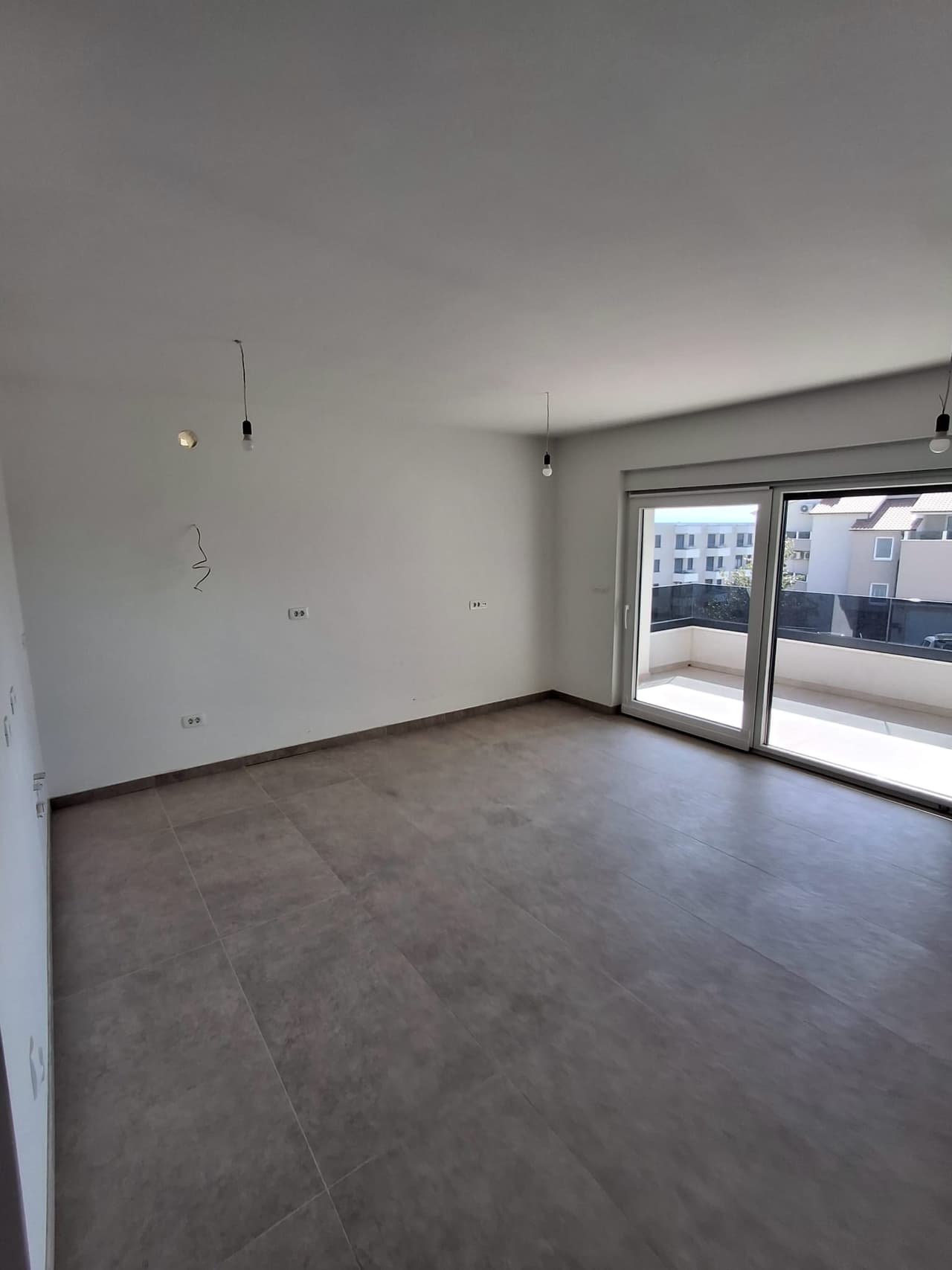 Ekskluzivni dvosobni stan - Žnjan