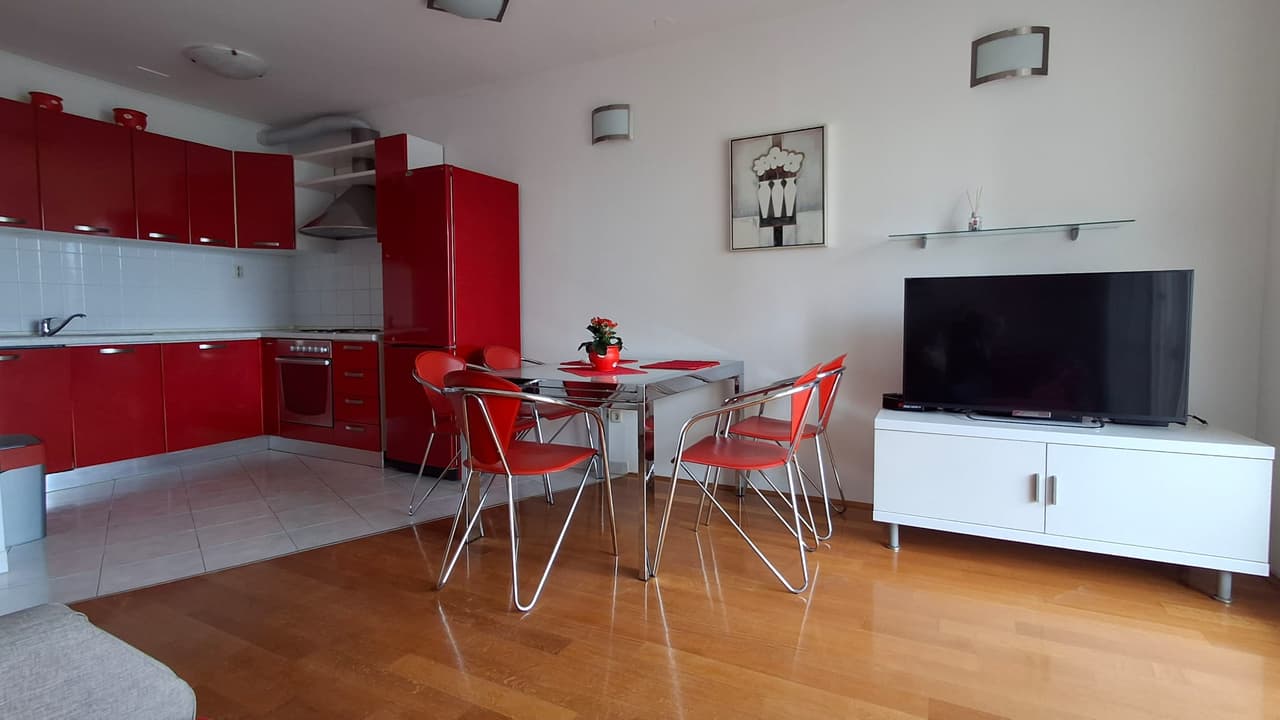 DVOSOBNI STAN S GARAŽNIM MJESTOM - PAZDIGRAD
