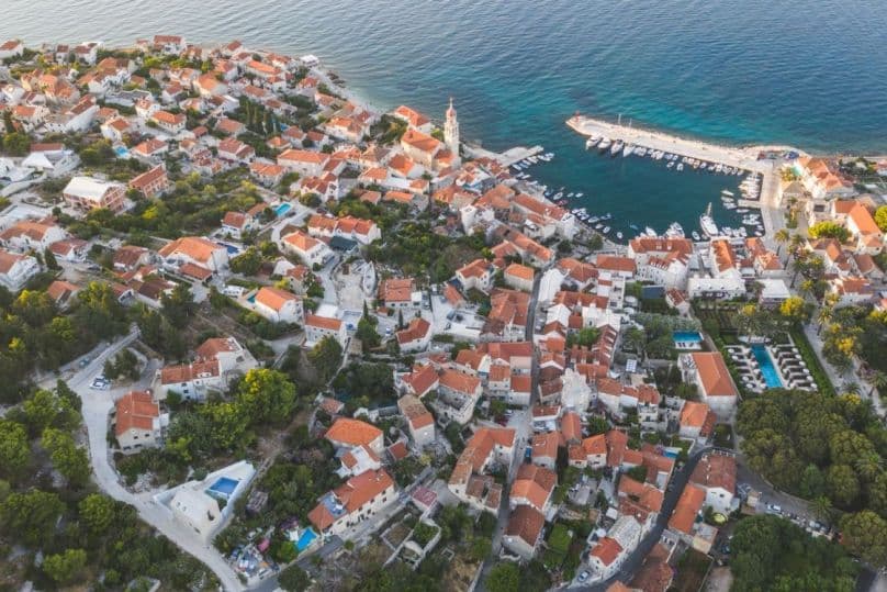 Sutivan Brač poljoprivredno zemljište pogled na more