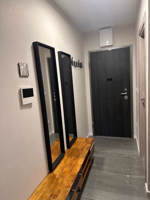 Moderan dvosoban stan Cesarica! Dugoročno, dva parking mjesta