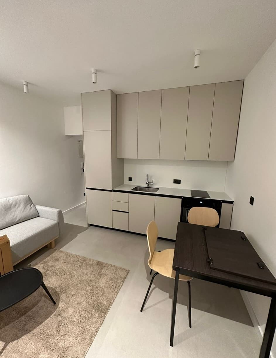 NOVOUREĐEN, JEDNOSOBNI STAN - STOBREČ, DUGOROČNO