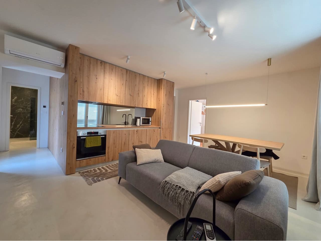 DVOSOBAN STAN S PARKINGOM (PET FRIENDLY) - BOL, DUGOROČNO