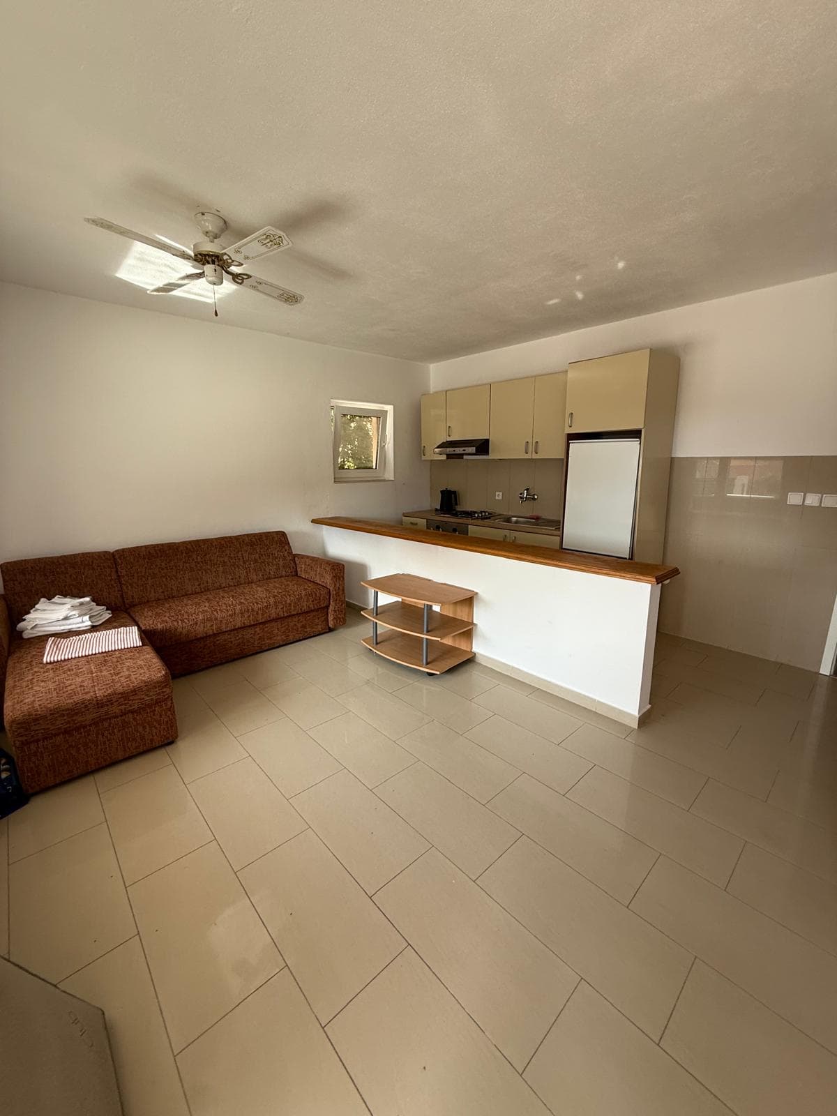 Dvosoban stan, dugoročan najam - Okrug Gornji