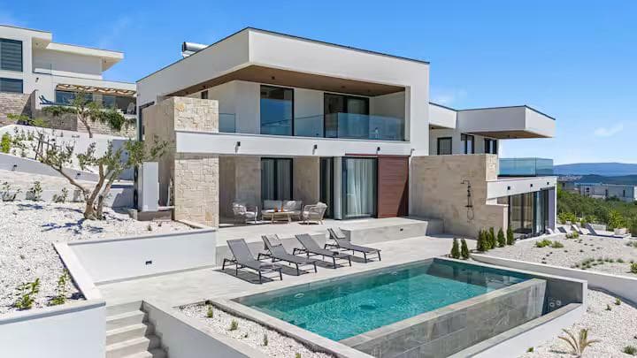 Luksuzna vila s panoramskim pogledom na more i otoke! 2025. Seget Vranjica